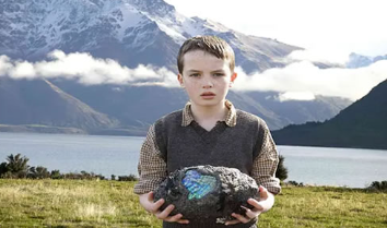 电影《尼斯湖怪：深水传说》解说文案