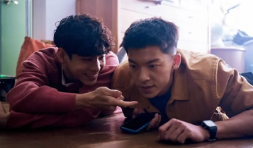 电影《关于我和鬼变成家人的那件事》解说文案