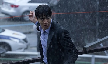 电影《牺牲复活者》解说文案