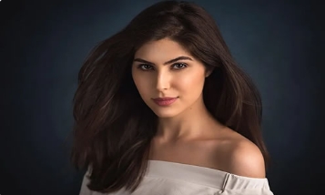 电影《你好，查理》解说文案