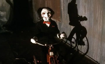 电影《电锯惊魂1》解说文案