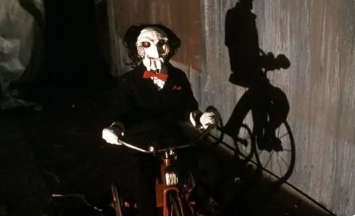 电影《电锯惊魂》解说文案