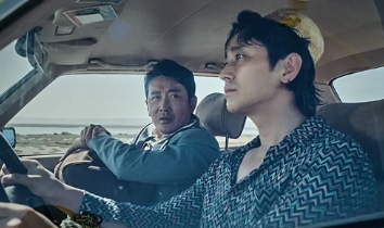 电影《非官方行动》解说文案