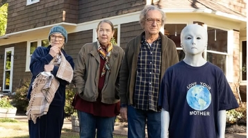 电影《小镇幽浮》解说文案2023