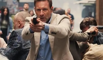 电影《谍影追凶》解说文案