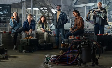 电影《偷破天际线》解说文案