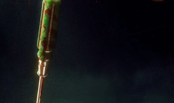 电影《双面线索》解说文案