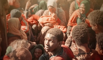 电影《我是船长》解说文案