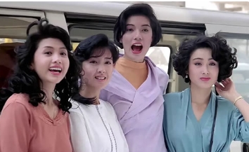 电影《精装追女仔之3狼之一族》解说文案