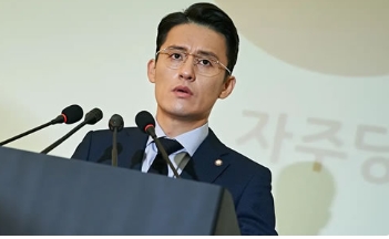 电影《死人》解说文案