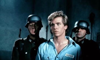 电影《笑破铁幕》解说文案