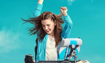 电影《听见颜色的女孩》解说文案