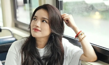 电影《一出好戏》解说文案